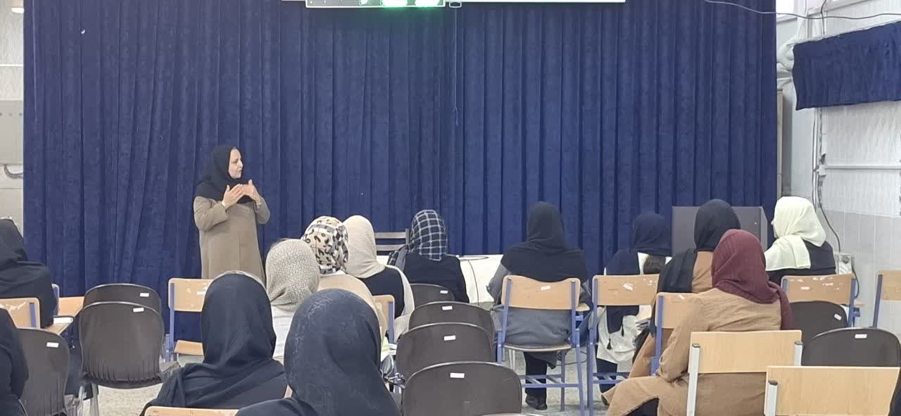 برگزاری جلسه انجمن اولیاء ومربیان