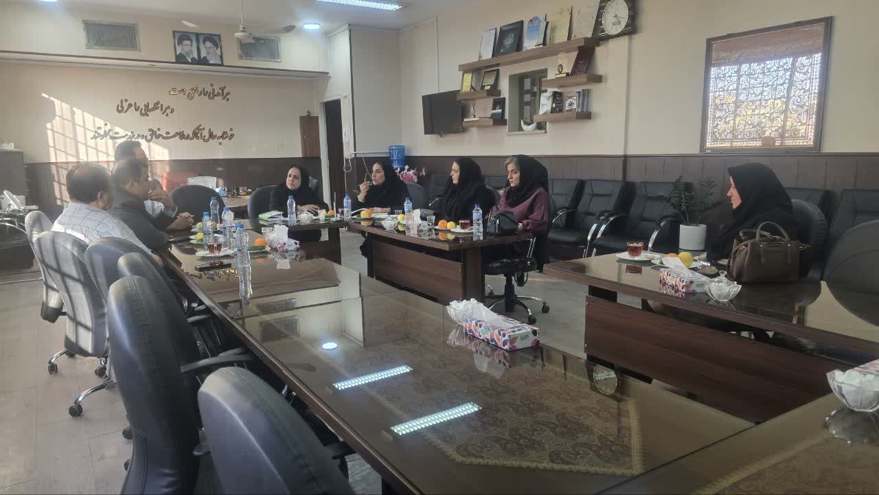 نشست اعضای انجمن اولیا و مربیان