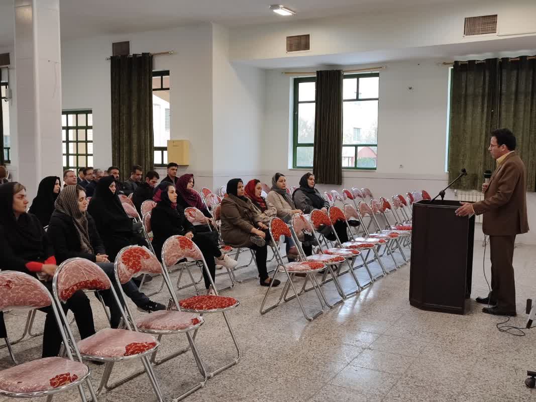 جلسه مشاوره دکتراکبرنژاد باوالدین دهم و یازدهم