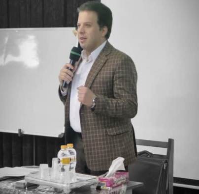 جلسه انجمن اولیا و مربیان پایه دهم با حضور مشاور